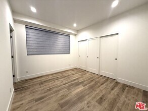 4737 Elmwood Ave in Los Angeles, CA - Building Photo - Building Photo