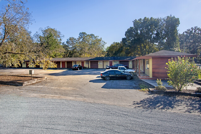 850 N Jefferson St in Monticello, FL - Foto de edificio - Building Photo