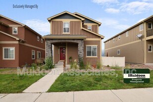 1330 Antrim Loop in Colorado Springs, CO - Building Photo