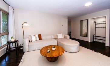 6001 Canterbury Dr, Unit #303 in Culver City, CA - Building Photo - Building Photo