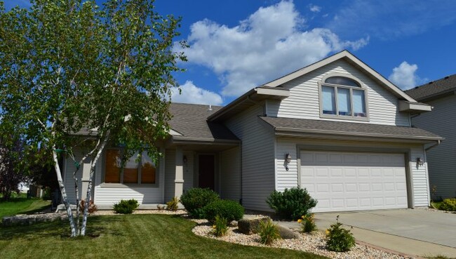 property at 6 Marble Cir