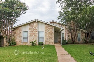 2609 Renwick Dr in Carrollton, TX - Building Photo