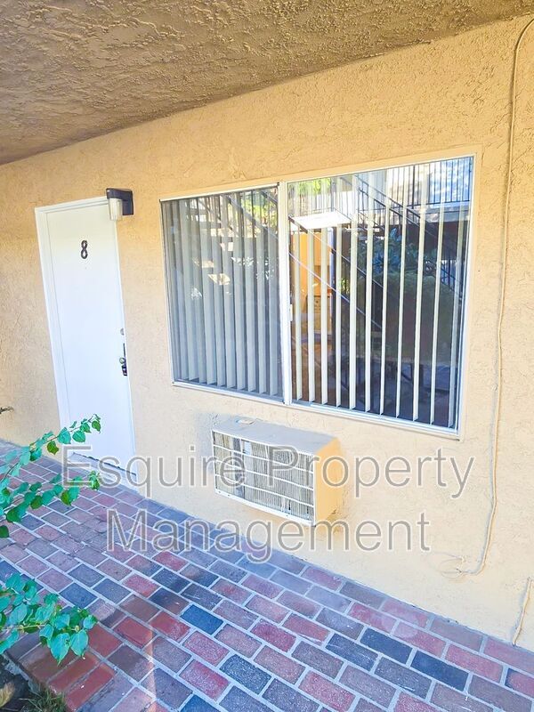 990 Ashland Ave in Simi Valley, CA - Building Photo - Building Photo