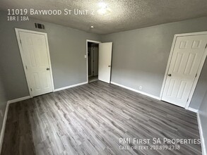 11019 Baywood St in San Antonio, TX - Building Photo - Building Photo