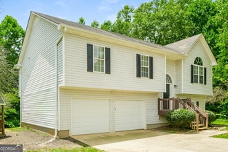 5697 Newburn Ct in Powder Springs, GA - Building Photo - Building Photo