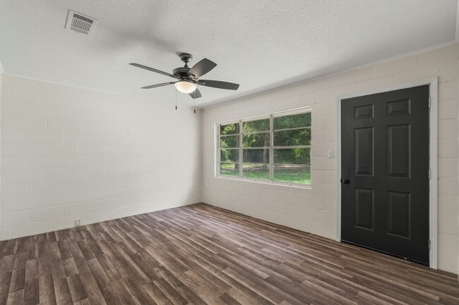 20 E Westover Dr in Tylertown, MS - Building Photo - Building Photo