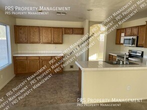 324 W Colt Rd in Tempe, AZ - Building Photo - Building Photo