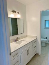 1180 Sierra Vista Way in Lafayette, CA - Foto de edificio - Building Photo