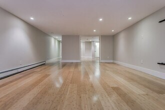 325 Columbus Ave, Unit 11 in Boston, MA - Building Photo - Building Photo