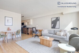 708 6th Ave N in Seattle, WA - Building Photo - Building Photo