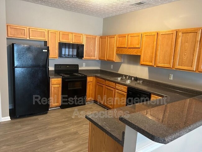 1733 Carrington Dr in Griffin, GA - Building Photo - Building Photo