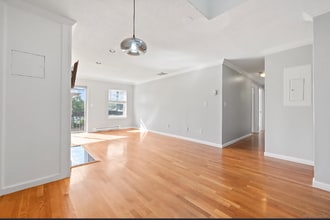 140 Kane St in West Hartford, CT - Building Photo - Building Photo