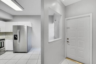 401 SW 158th Ter, Unit 105 in Pembroke Pines, FL - Building Photo - Building Photo