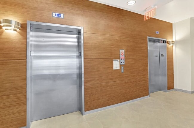 1215 Apartments in Calgary, AB - Building Photo - Building Photo