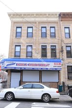 2060 Gates Ave in Ridgewood, NY - Building Photo - Other