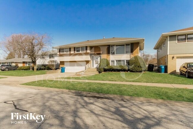 property at 744 E 167th Pl