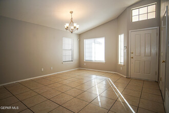 3960 Tierra Fiji Ln in El Paso, TX - Building Photo - Building Photo