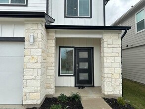 545 Wilshire Rd in San Marcos, TX - Building Photo - Building Photo