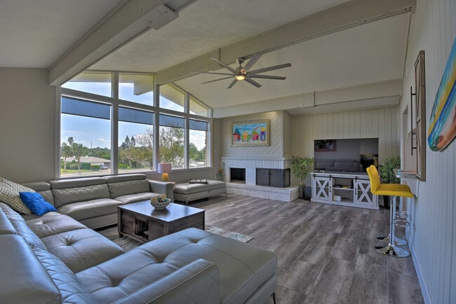 726 Alden Dr