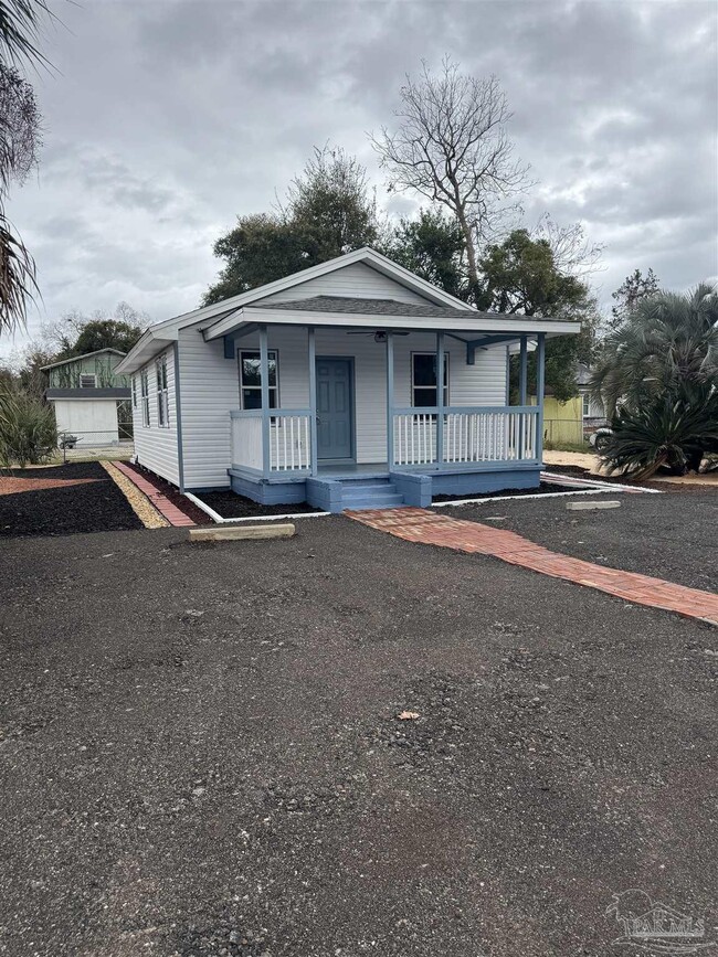 1114 N Q St in Pensacola, FL - Foto de edificio - Building Photo