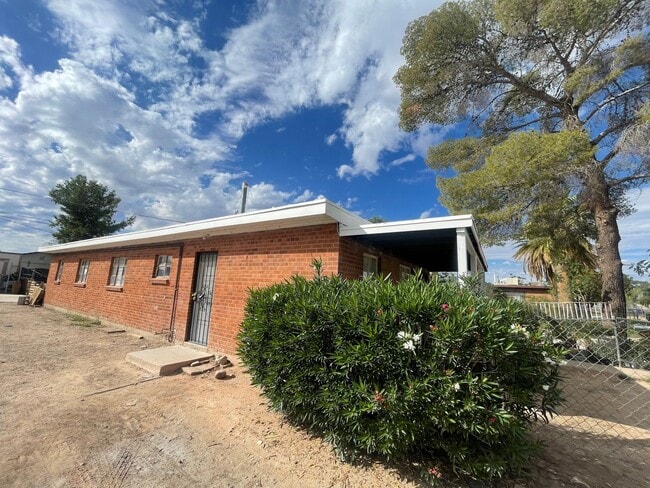 property at 4634-4636 E 19th St