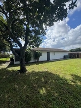 5956 Bahama Ct in West Palm Beach, FL - Building Photo - Building Photo