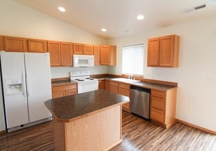 5108 Catalonia Dr in Pasco, WA - Building Photo - Building Photo
