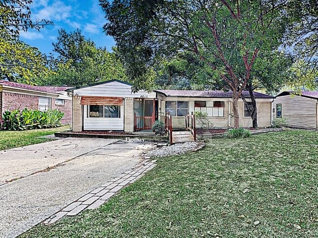 property at 4612 Motley Dr