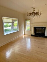 124 Lois Ln in Palo Alto, CA - Building Photo - Building Photo