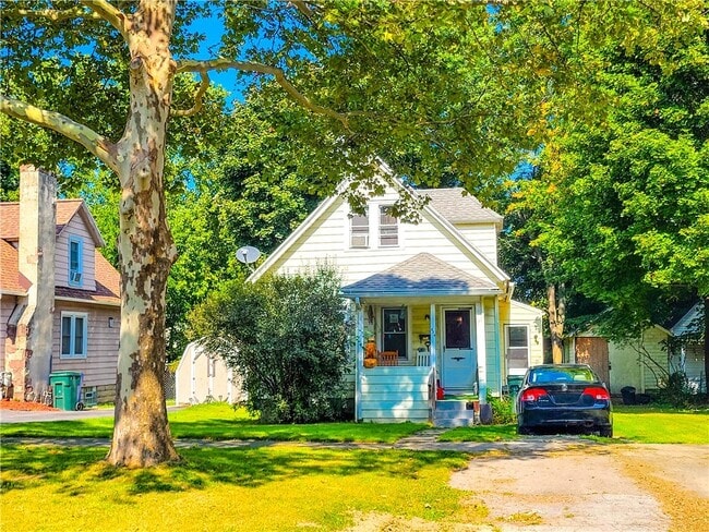 property at 834 Flower City Park
