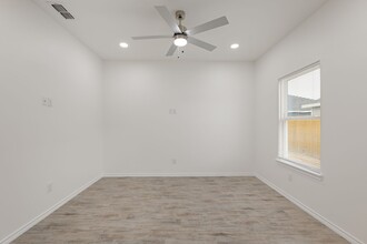 2328 Summit Rd in La Feria, TX - Building Photo - Building Photo