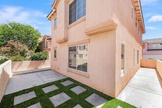 66 Belle Maison Ave in Las Vegas, NV - Building Photo - Building Photo