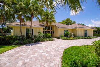 1 Wycliff Rd in Palm Beach Gardens, FL - Building Photo - Building Photo