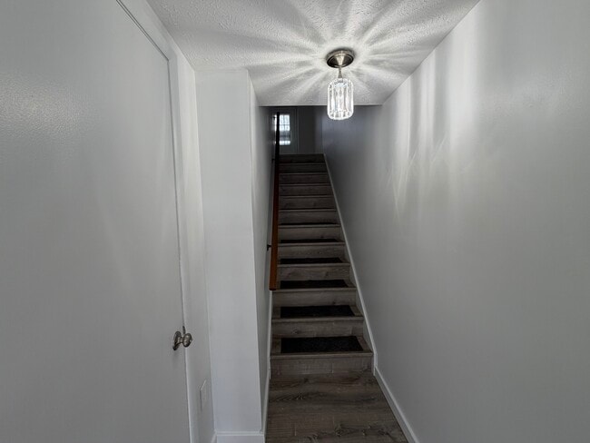 148 Ligonier Ln in New Kensington, PA - Foto de edificio - Building Photo