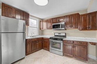 156 Beech St in Yonkers, NY - Building Photo - Building Photo