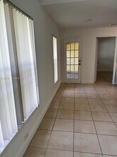 8735 NW 39th St in Sunrise, FL - Building Photo - Building Photo