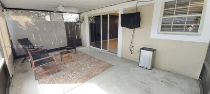 4992 SW 123rd Terrace in Cooper City, FL - Building Photo - Building Photo