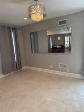 175 Wardwell Rd in Mineola, NY - Building Photo - Building Photo