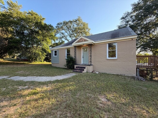 property at 1522 Heard Ave