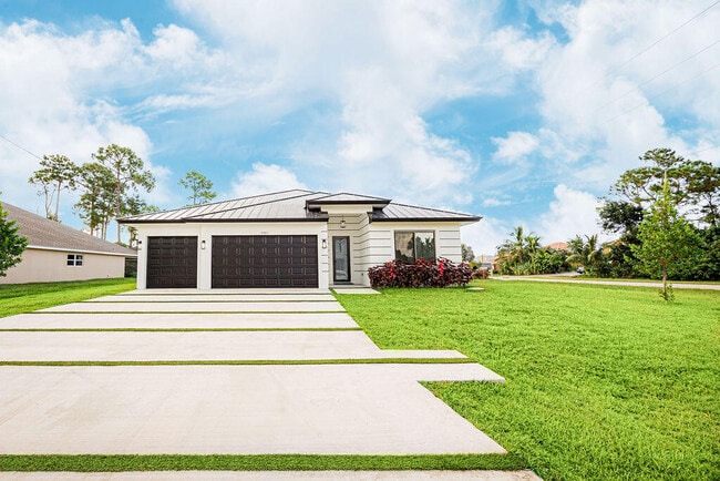 1701 SW Cannon Ave in Port St. Lucie, FL - Building Photo - Building Photo