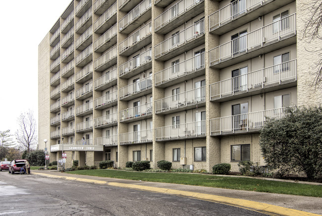 Grandview Tower Apartments in Evansville, IN - Building Photo - Building Photo