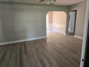 804 W Linebaugh Ave in Tampa, FL - Building Photo - Building Photo