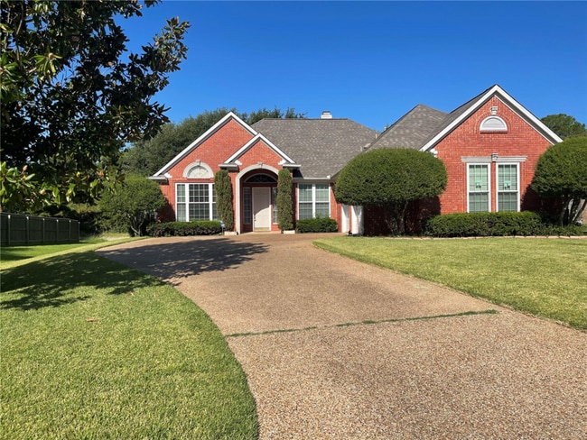 716 Ticonderoga Dr in Denton, TX - Foto de edificio - Building Photo