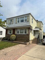 17 Hazel Pl in Lynbrook, NY - Building Photo