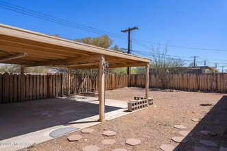 801 E Holaway Dr-Unit -801 E Holaway Drive in Tucson, AZ - Building Photo - Building Photo