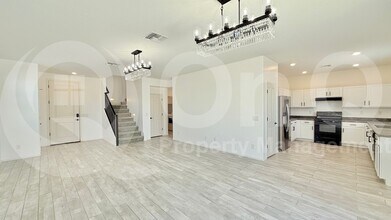 40633 W Helen Ct in Maricopa, AZ - Building Photo - Building Photo