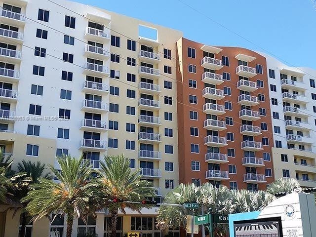 2775 NE 187th St, Unit 327 in Aventura, FL - Building Photo - Building Photo