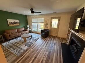 335 Houston Creek Dr in Paris, KY - Building Photo - Building Photo