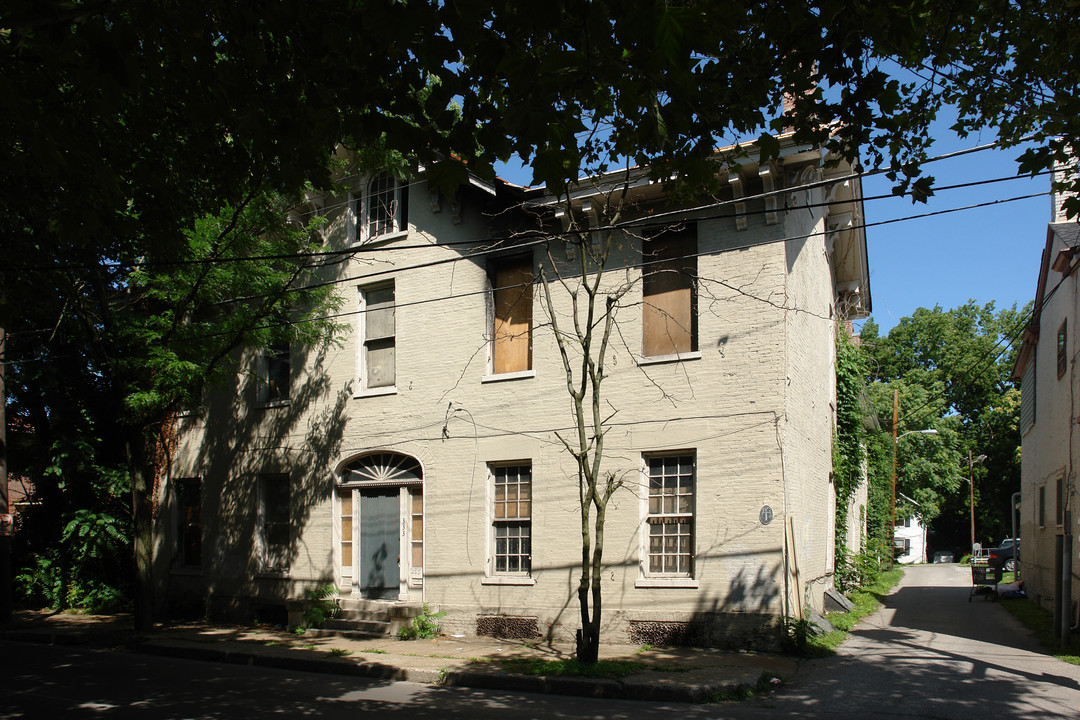 Lafayette Academy in Lexington, KY - Foto de edificio