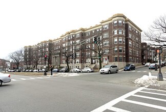 1368 Commonwealth Ave in Allston, MA - Building Photo - Building Photo